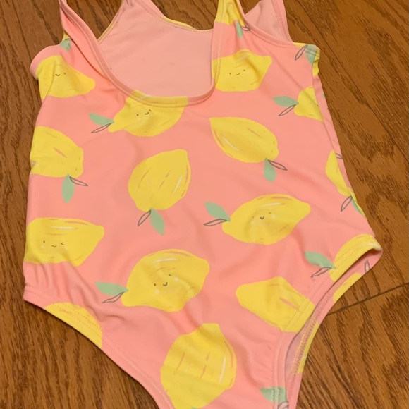 Baby GAP one piece 4T bathing suit with lemon print - Picture 2 of 3
